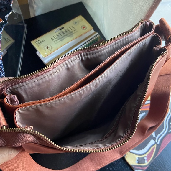 New “Outback Australian Shoulder Bag” Soft high-quality vegan/faux leather. - Picture 7 of 10
